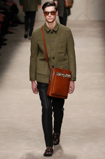 Look 24